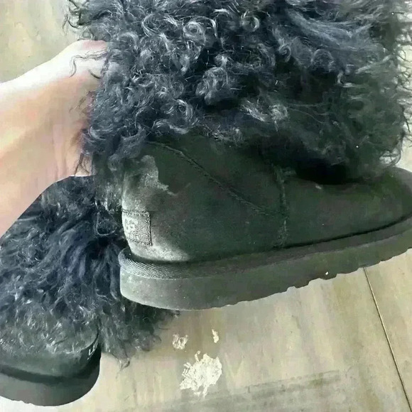 UGG Mongolian Short Boots Black 6 Super Fun Soft 37 - Picture 15 of 16